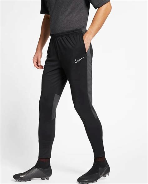 nike trainingsbroek dri fit zwart|Trainingsbroeken voor heren. Nike NL.